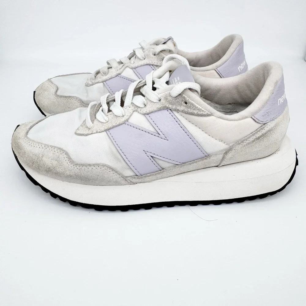 New Balance 327 Girl Sneaker Shoe‎ Size 5 'White Moonbeam & December Sky' Preppy